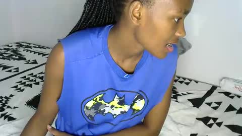 Snapshot of pretty_queennie chatting on November 14, 11:53 am Pretty doll online show from November 14, 11:53 am