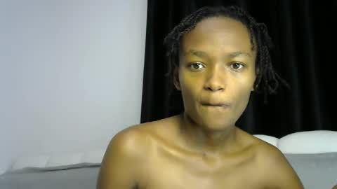 Snapshot of pretty_queennie chatting on June 23, 6:50 pm Pretty doll online show from June 23, 6:50 pm