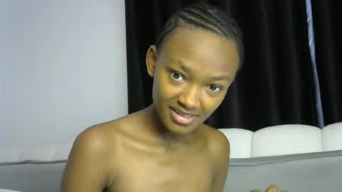 Snapshot of pretty_queennie chatting on July 23, 8:23 am Pretty doll online show from July 23, 8:23 am