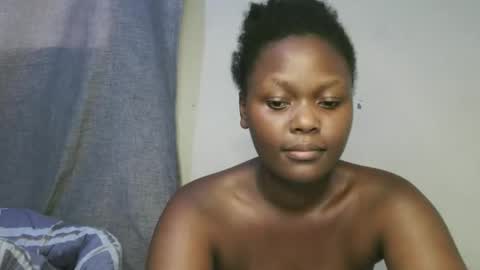 pretty_shanz online show from October 18, 12:06 pm
