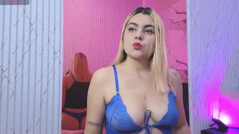 pretty_tay online show from May 9, 11:48 am