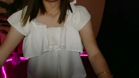 pretty_yanaah16 online show from March 16, 6:39 am