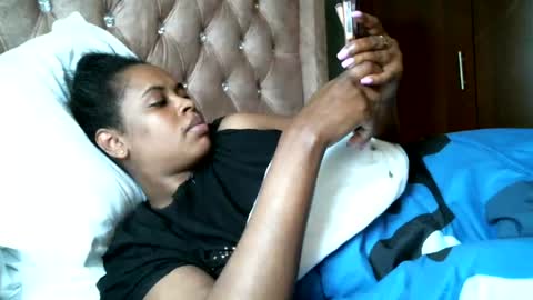 Snapshot of pretty_zii chatting on August 2, 1:20 pm zii online show from August 2, 1:20 pm