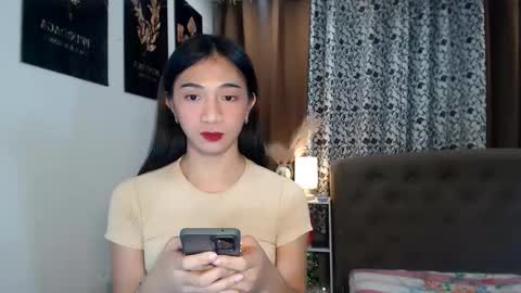 prettyakhira online show from March 18, 3:37 pm