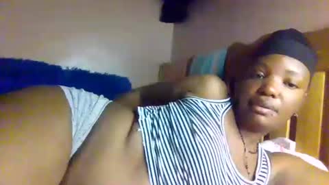 Snapshot of prettyamelia232 chatting on May 28, 6:32 am pretty online show from May 28, 6:32 am