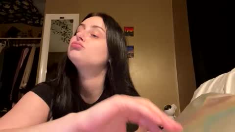 prettybaby22 online show from March 1, 12:56 am