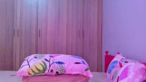 Snapshot of prettybigclit_ebony chatting on October 6, 6:44 am prettybigclit_ebony online show from October 6, 6:44 am
