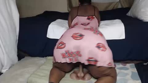 Cindy online show from May 7, 11:54 pm