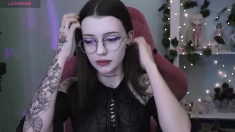 Violet online show from March 10, 10:48 pm