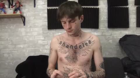 Snapshot of prettyboyszn chatting on January 2, 5:14 am pretty boy online show from January 2, 5:14 am