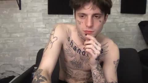 Snapshot of prettyboyszn chatting on January 23, 3:37 am pretty boy online show from January 23, 3:37 am