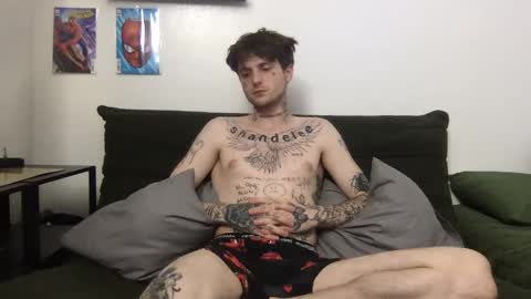 Snapshot of prettyboyszn chatting on September 24, 4:38 am pretty boy online show from September 24, 4:38 am