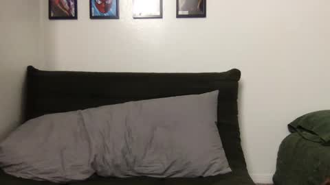 Snapshot of prettyboyszn chatting on October 4, 3:37 am pretty boy online show from October 4, 3:37 am