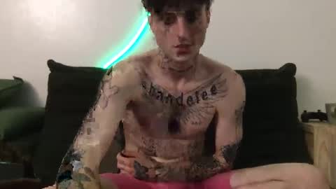 Snapshot of prettyboyszn chatting on November 14, 4:00 am pretty boy online show from November 14, 4:00 am