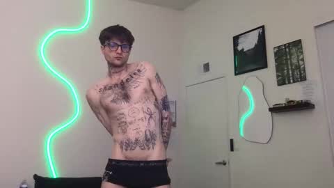 pretty boy online show from December 23, 2:20 am