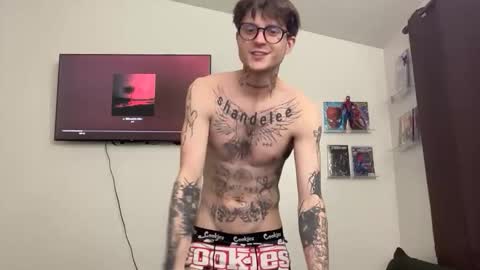 pretty boy online show from February 21, 1:39 am