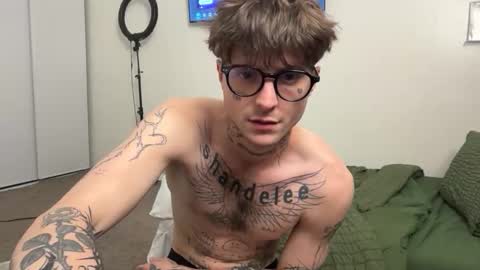 pretty boy online show from March 8, 2:04 am