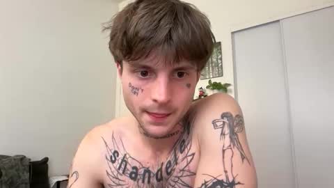 pretty boy online show from June 10, 5:07 am