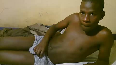 prettyboyz10 online show from October 13, 9:04 pm