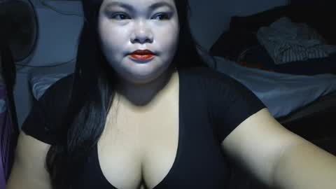 Snapshot of prettycarla_ chatting on April 6, 12:19 am prettycarla online show from April 6, 12:19 am