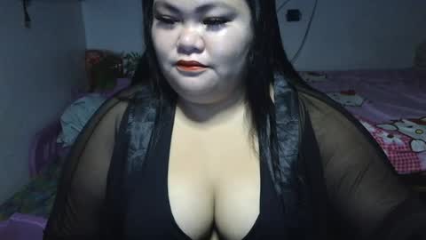 Snapshot of prettycarla_ chatting on May 4, 11:23 pm prettycarla online show from May 4, 11:23 pm