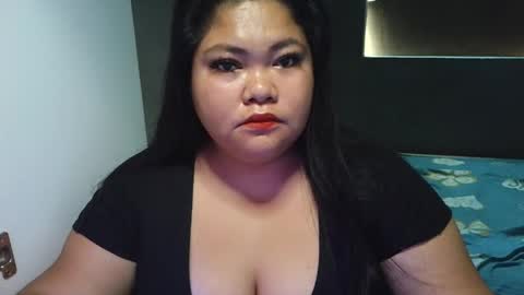 Snapshot of prettycarla_ chatting on May 28, 12:19 am prettycarla online show from May 28, 12:19 am