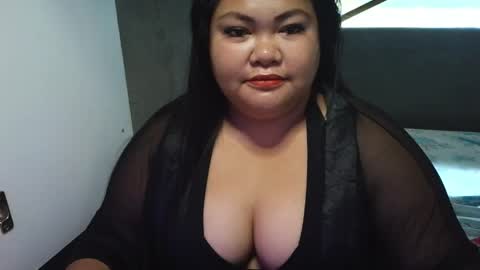 Snapshot of prettycarla_ chatting on May 28, 11:24 pm prettycarla online show from May 28, 11:24 pm