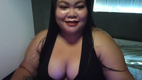 Snapshot of prettycarla_ chatting on June 17, 11:27 pm prettycarla online show from June 17, 11:27 pm