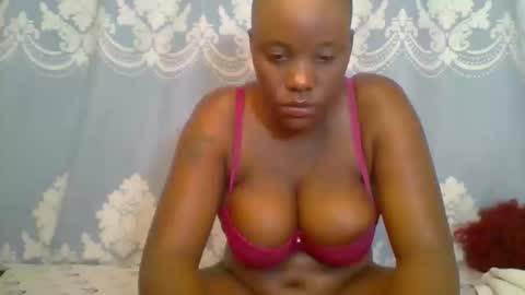 Snapshot of prettydarkskin002 chatting on April 7, 9:10 am SHANIA online show from April 7, 9:10 am