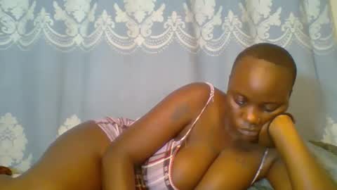 Snapshot of prettydarkskin002 chatting on May 2, 8:14 pm SHANIA online show from May 2, 8:14 pm