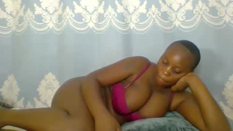 Snapshot of prettydarkskin002 chatting on May 11, 10:51 pm SHANIA online show from May 11, 10:51 pm