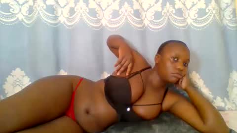 Snapshot of prettydarkskin002 chatting on May 21, 9:16 am SHANIA online show from May 21, 9:16 am