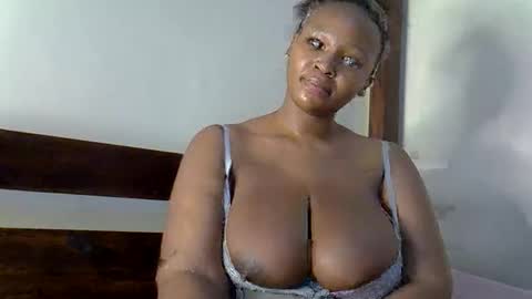 prettydey1 online show from May 18, 4:13 pm