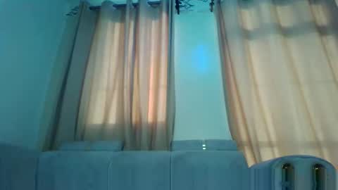 prettydulce online show from December 1, 2:22 pm