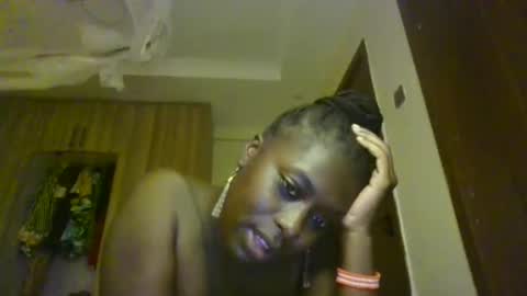 Snapshot of prettydulce chatting on May 23, 2:21 pm prettydulce online show from May 23, 2:21 pm