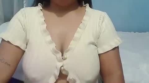 prettygirl_ynna online show from March 6, 3:25 am