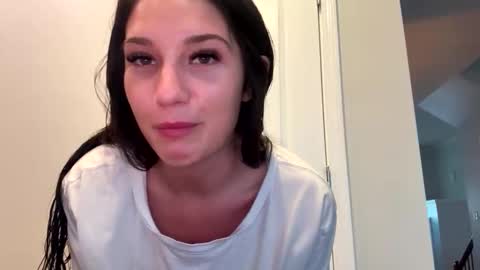 Snapshot of prettygirll23 chatting on June 10, 11:03 pm prettygirllltorii online show from June 10, 11:03 pm