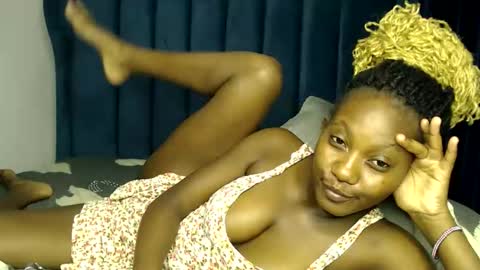 Snapshot of prettygoddess1 chatting on October 16, 5:58 pm Mary online show from October 16, 5:58 pm