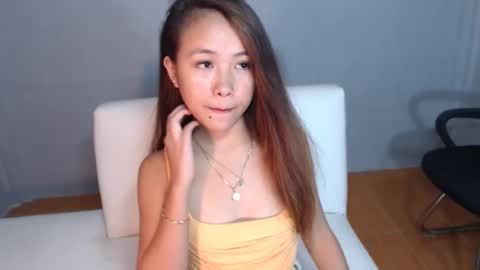 Snapshot of prettyhotshakira chatting on July 20, 2:30 pm shakira online show from July 20, 2:30 pm