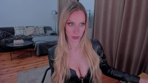 Eva online show from May 14, 11:22 pm