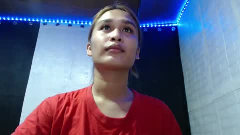 Snapshot of prettykate_04 chatting on January 2, 7:33 am Kate online show from January 2, 7:33 am