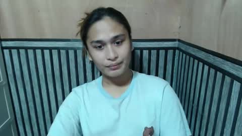 Snapshot of prettykate_04 chatting on October 15, 1:28 am Kate online show from October 15, 1:28 am