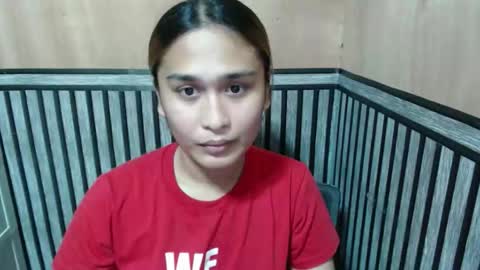 Snapshot of prettykate_04 chatting on October 16, 1:06 am Kate online show from October 16, 1:06 am