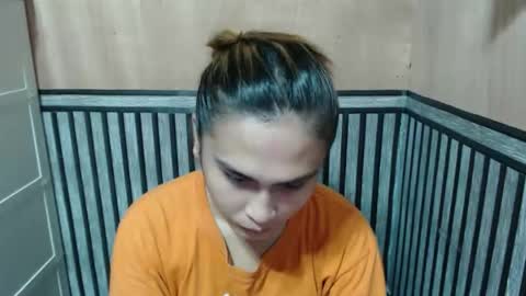 Snapshot of prettykate_04 chatting on October 20, 2:23 am Kate online show from October 20, 2:23 am