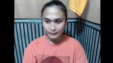 Snapshot of prettykate_04 chatting on November 2, 11:12 am Kate online show from November 2, 11:12 am