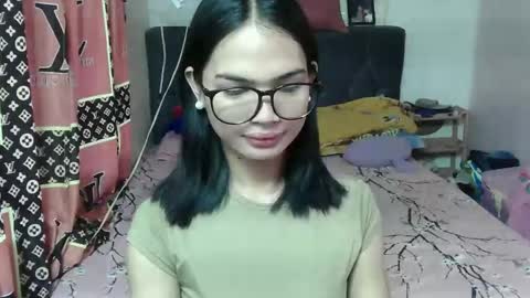 prettykhelcy online show from May 2, 1:43 am