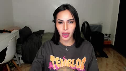 Snapshot of prettylittlesuckerr chatting on September 19, 11:55 am Jovill Mays online show from September 19, 11:55 am