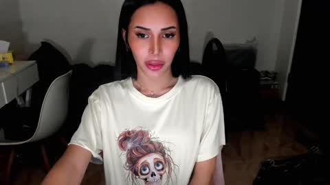 Snapshot of prettylittlesuckerr chatting on September 21, 7:54 am Jovill Mays online show from September 21, 7:54 am