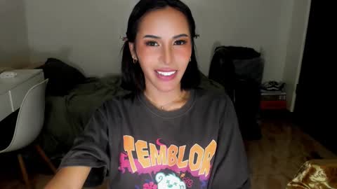 Snapshot of prettylittlesuckerr chatting on September 27, 8:41 am Jovill Mays online show from September 27, 8:41 am