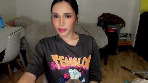 Snapshot of prettylittlesuckerr chatting on October 11, 12:58 pm Jovill Mays online show from October 11, 12:58 pm